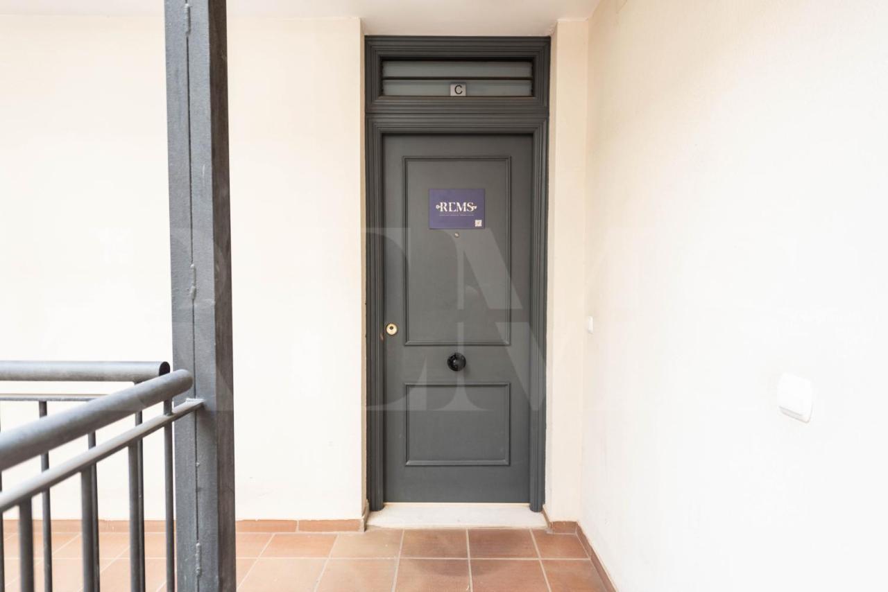 Inviting Apartment In The Heart Of Malaga By Rems Esterno foto