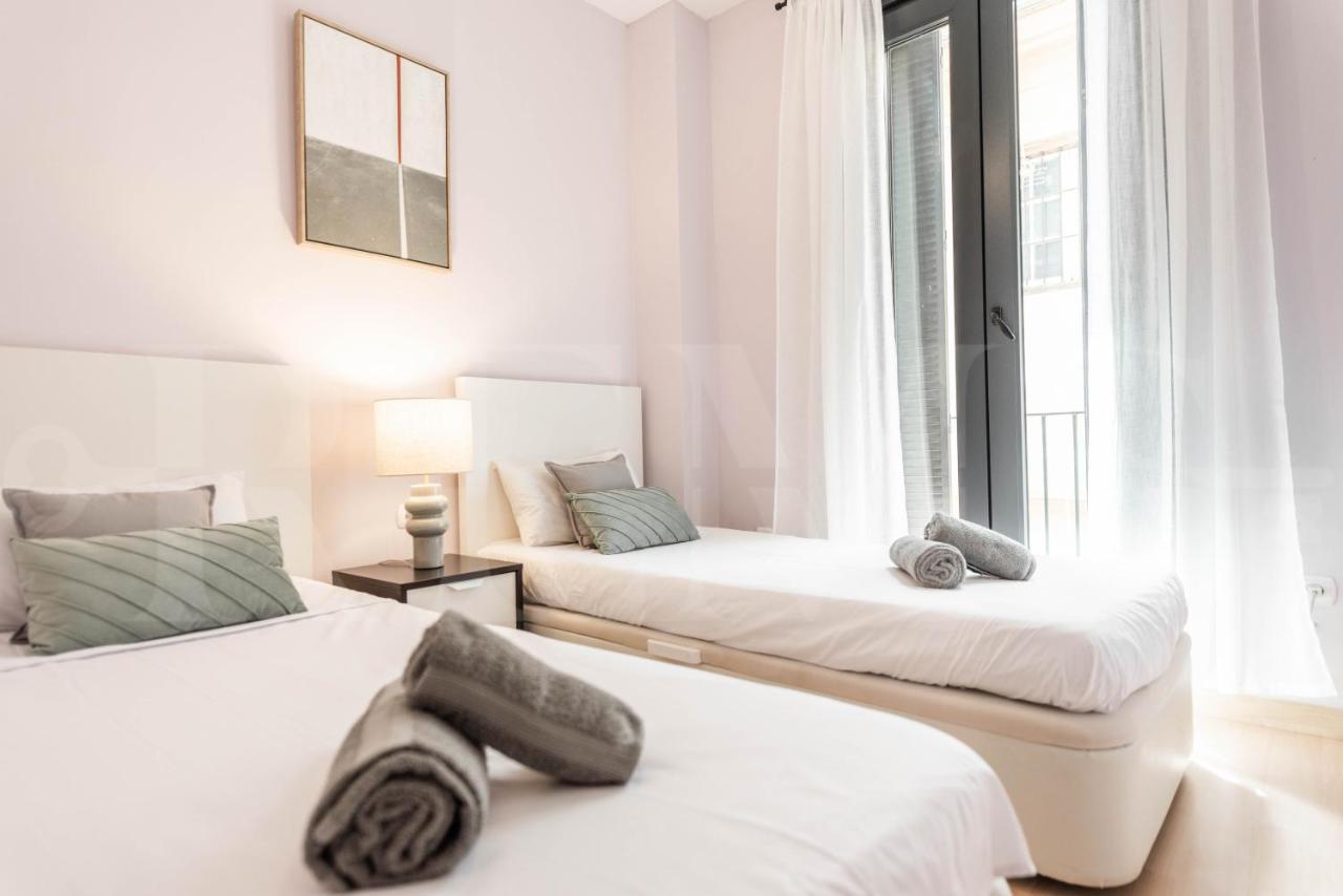 Inviting Apartment In The Heart Of Malaga By Rems Esterno foto