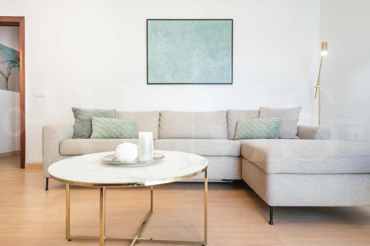 Inviting Apartment In The Heart Of Malaga By Rems Esterno foto
